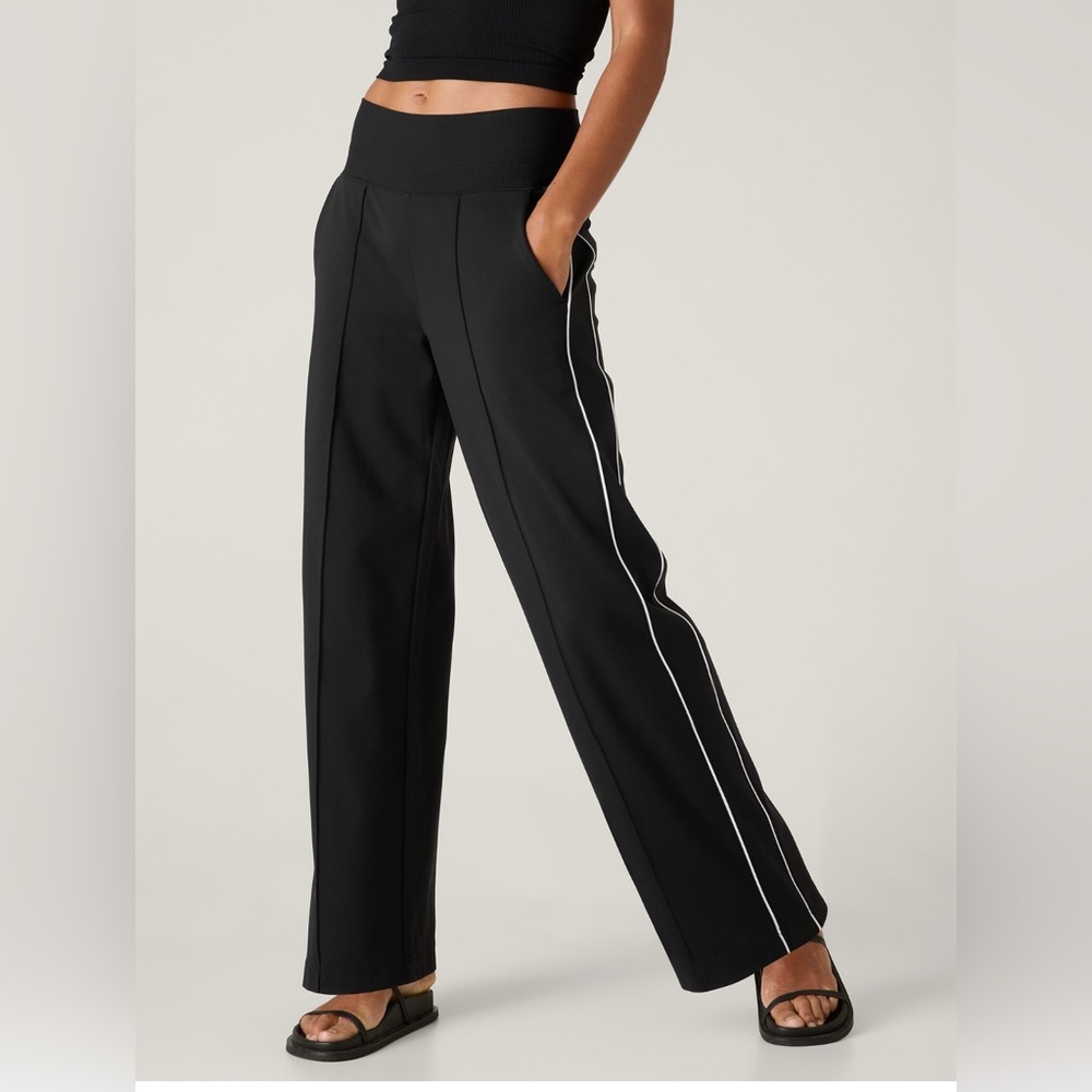 NWOT-Athleta Black/White Venice Track Stripe Wide Leg Pant, Medium